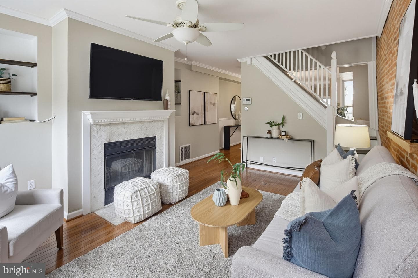 1718 Johnson Street photo 5