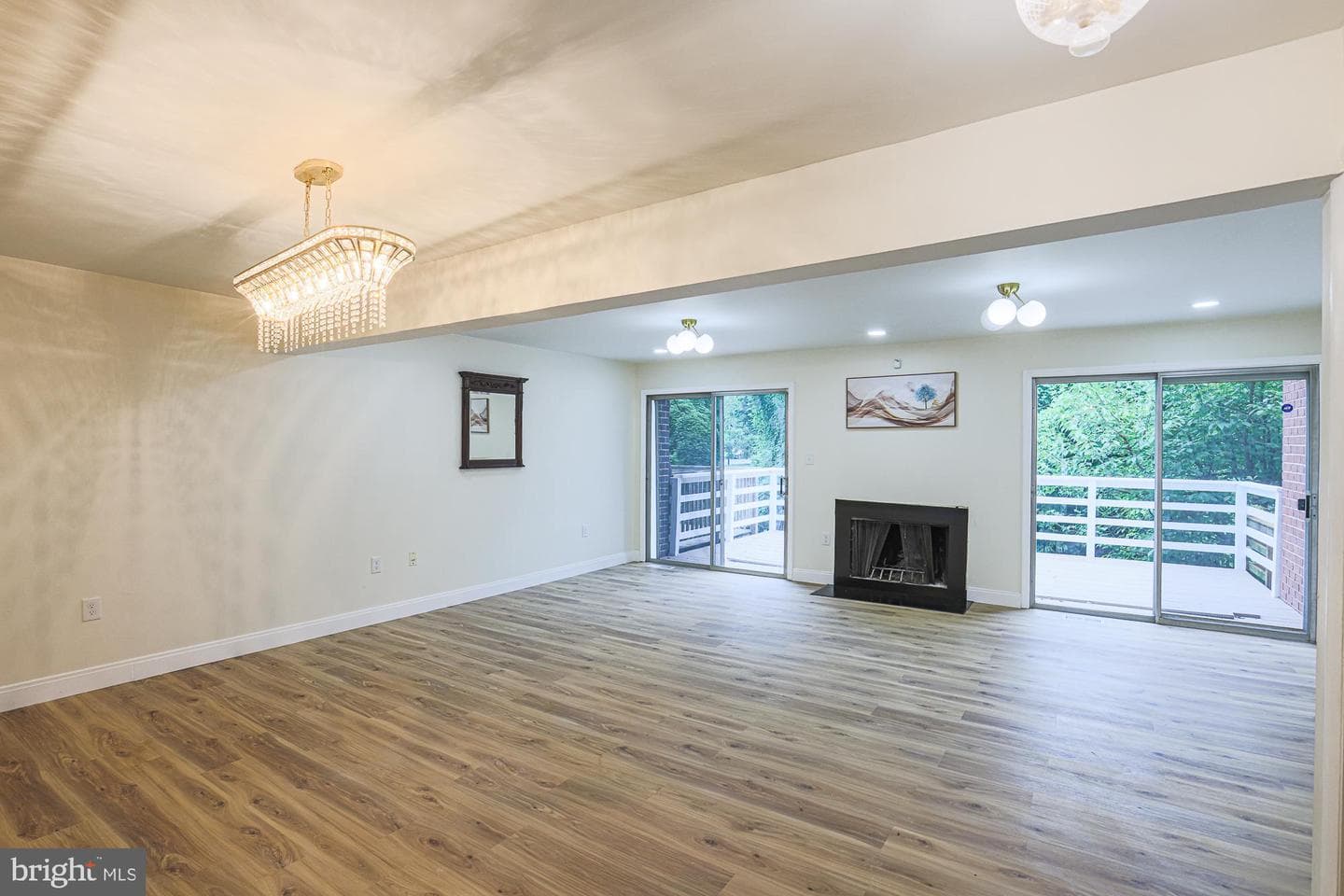 1906 Greenhaven Drive photo 11