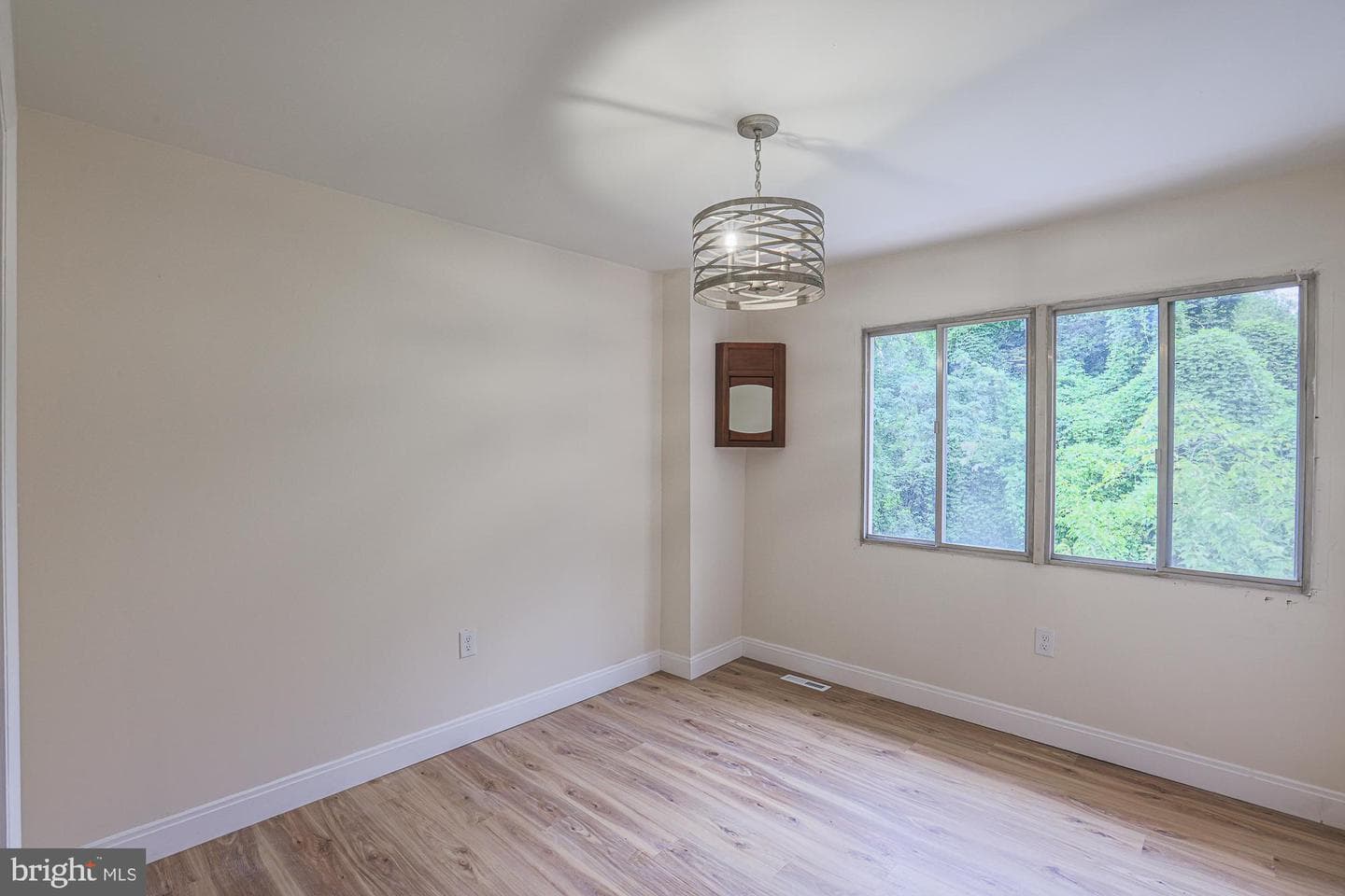1906 Greenhaven Drive photo 22