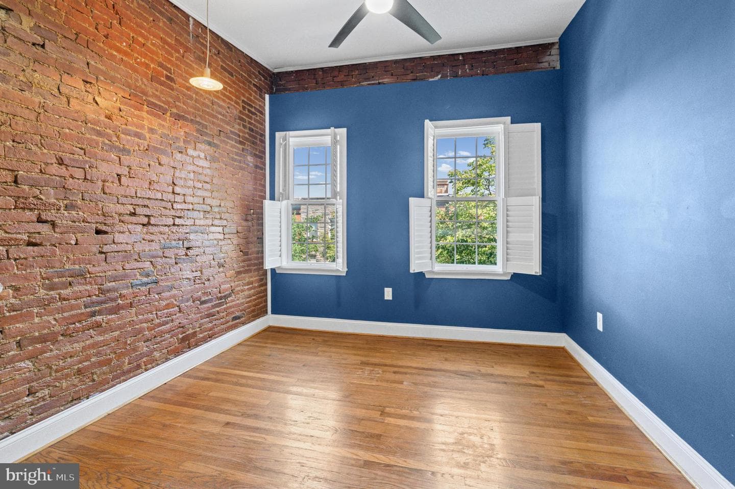 1456 Andre Street photo 12