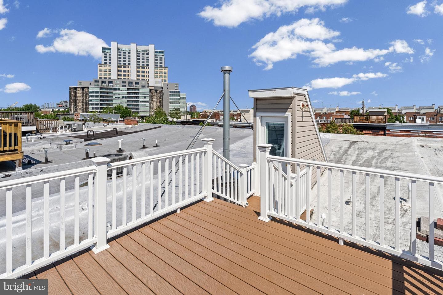 1456 Andre Street photo 18