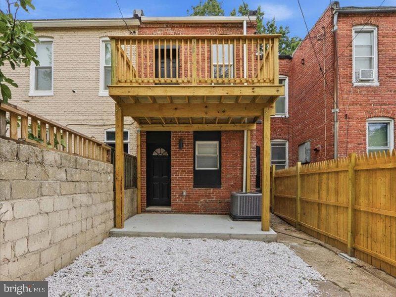 758 Melville Avenue photo 30