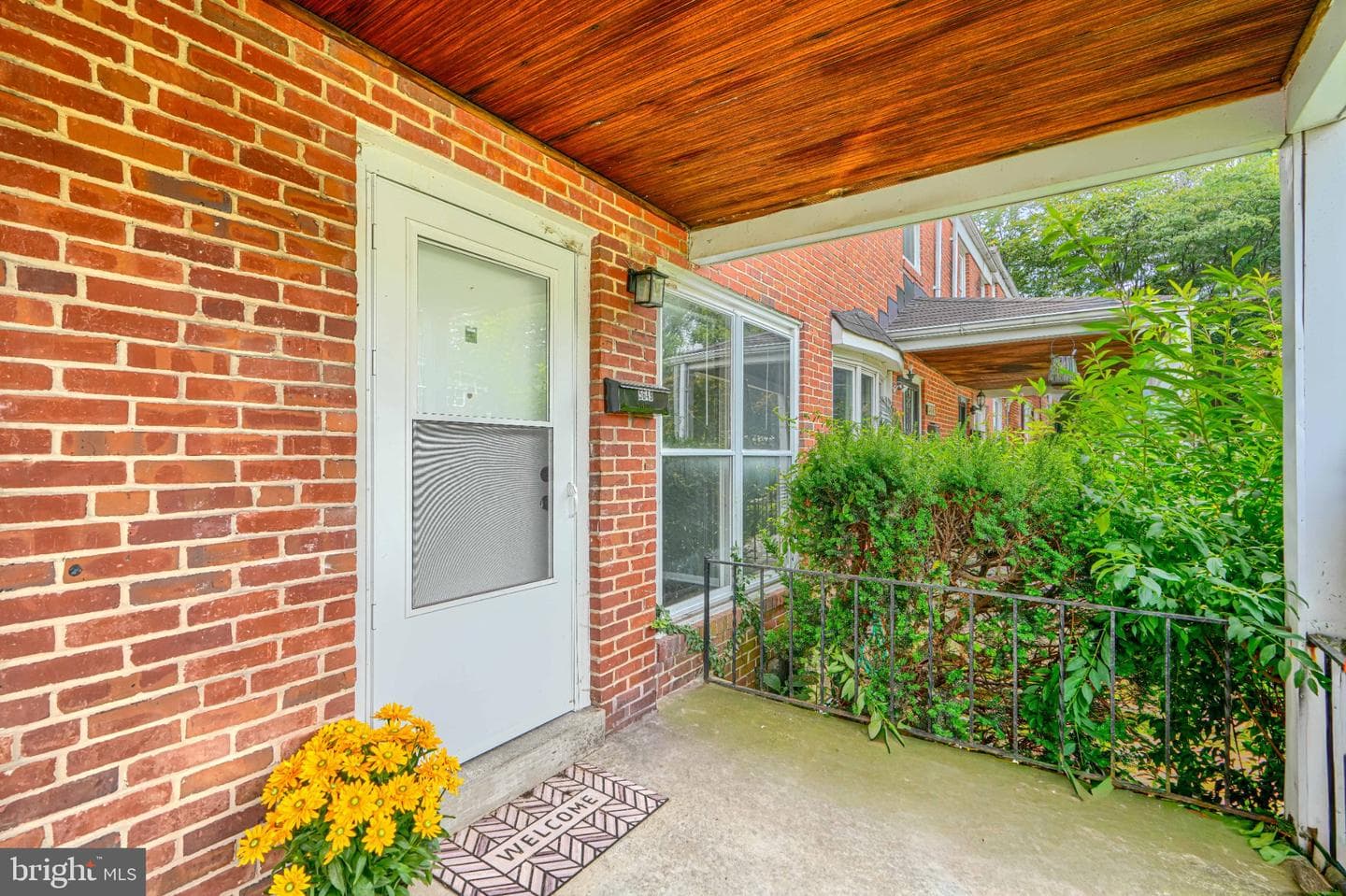 5649 Kavon Avenue photo 3