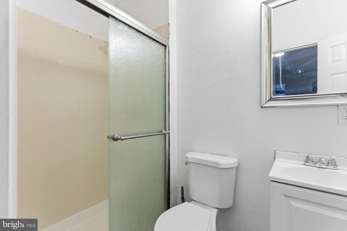 2542 W Fayette Street W photo 16