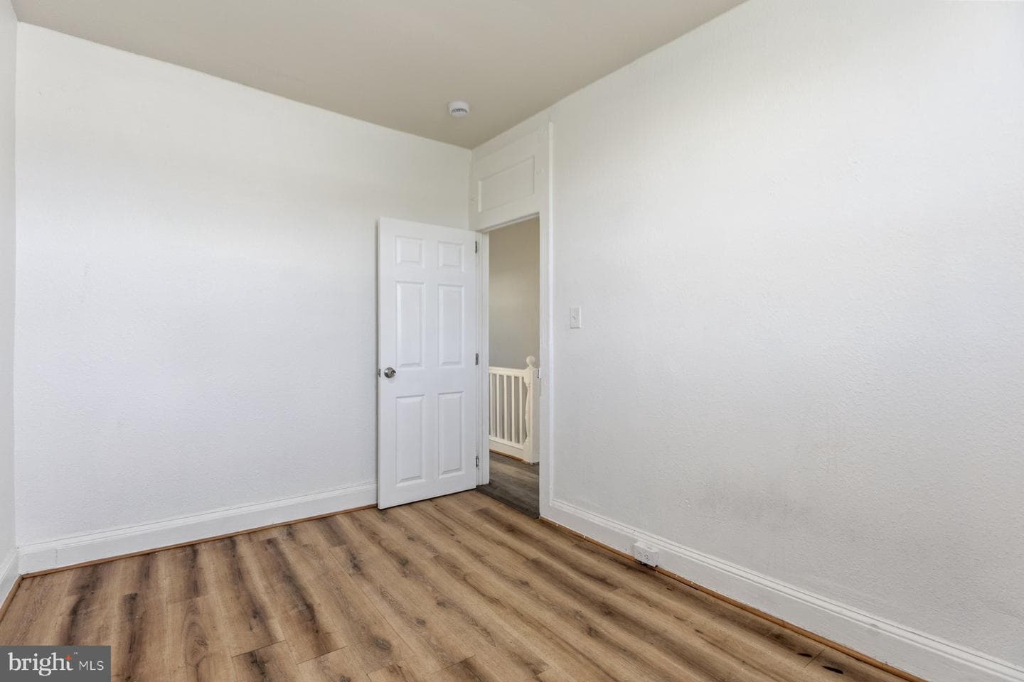 2542 W Fayette Street W photo 19