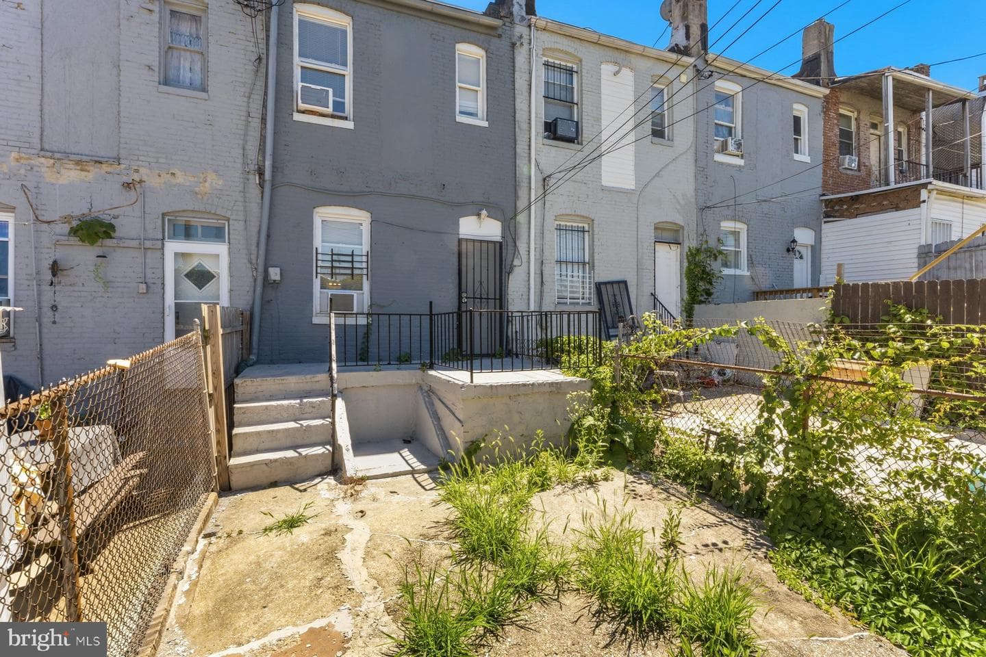 2542 W Fayette Street W photo 24