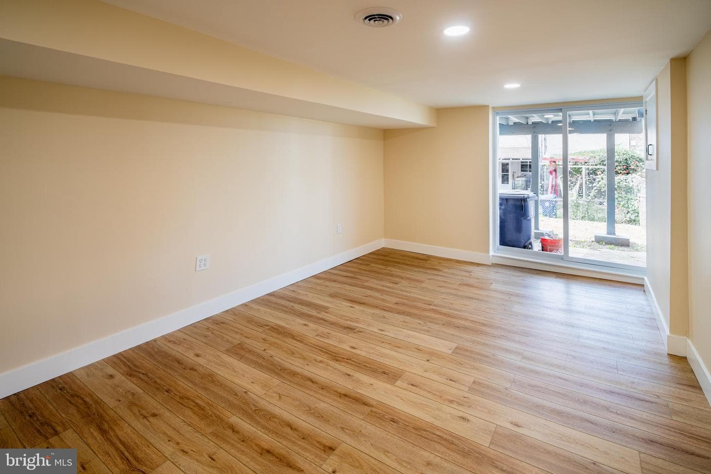 1230 W 37th Street photo 36