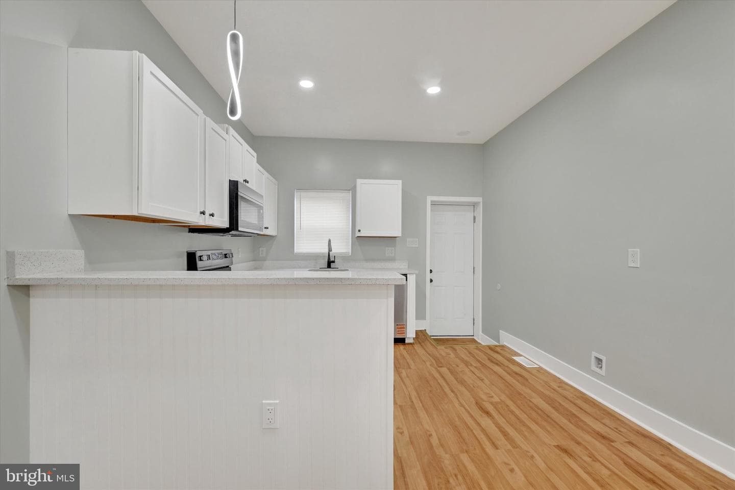 2512 Hollins Street photo 15