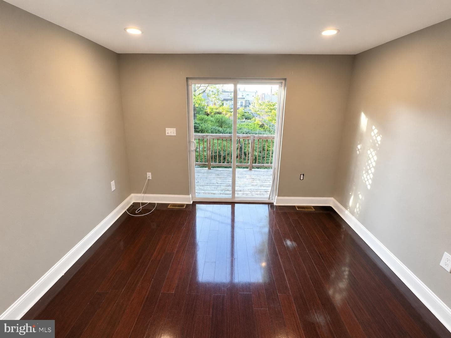 1610 E Federal Street photo 11