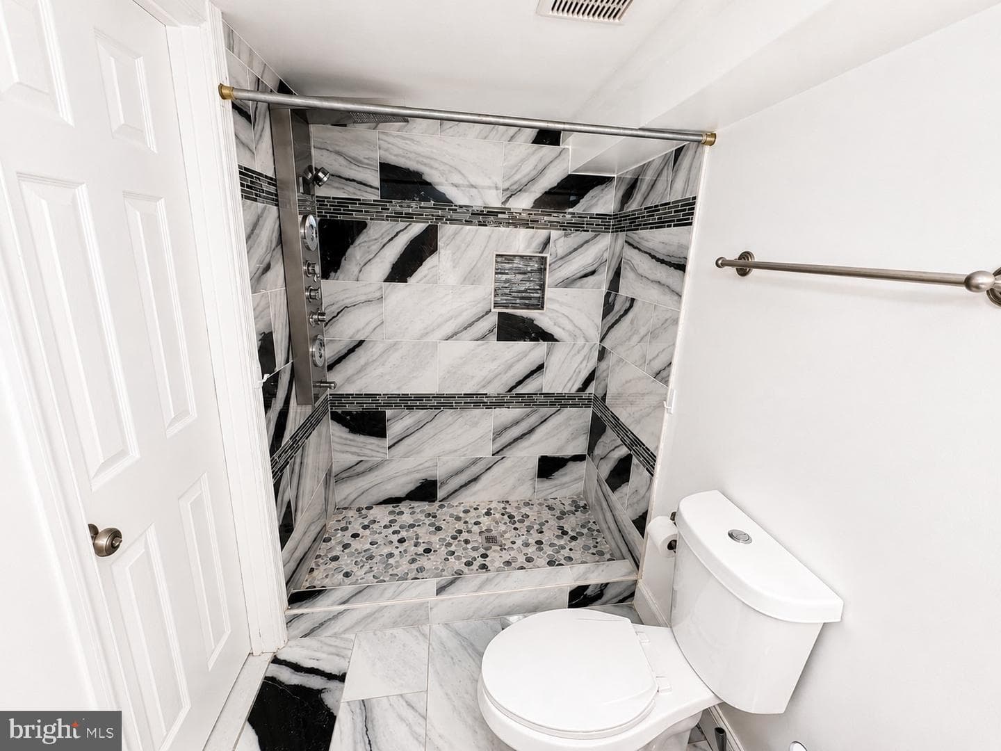 1610 E Federal Street photo 24