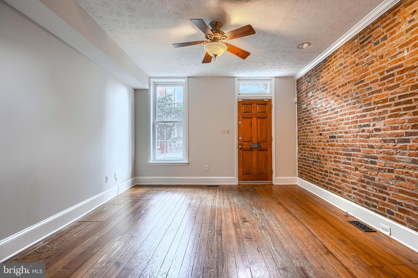 12 Poultney Street photo 3