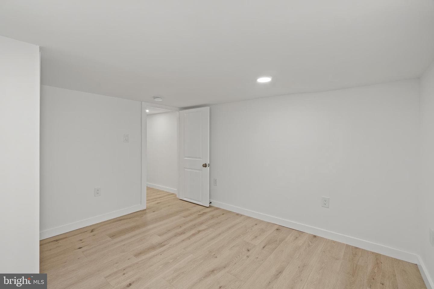 1222 Glyndon Avenue photo 19