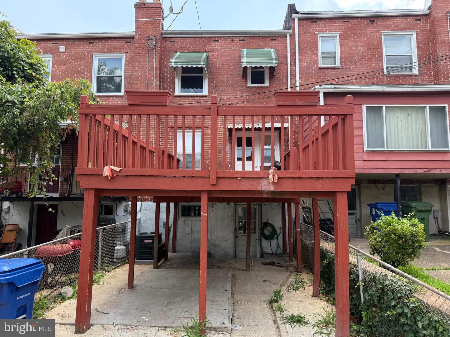 708 Woodington Road S photo 12
