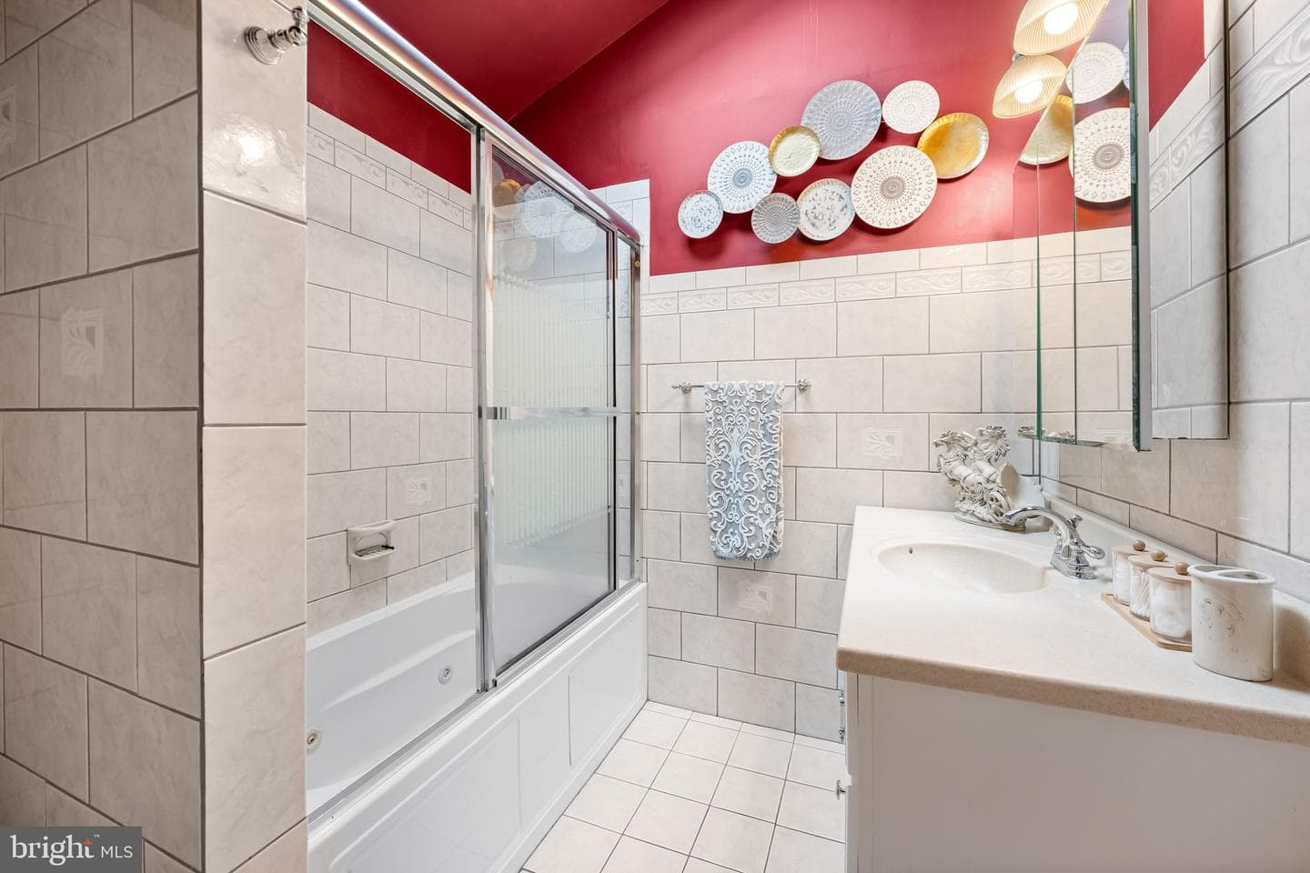 3527 Falls Road photo 25