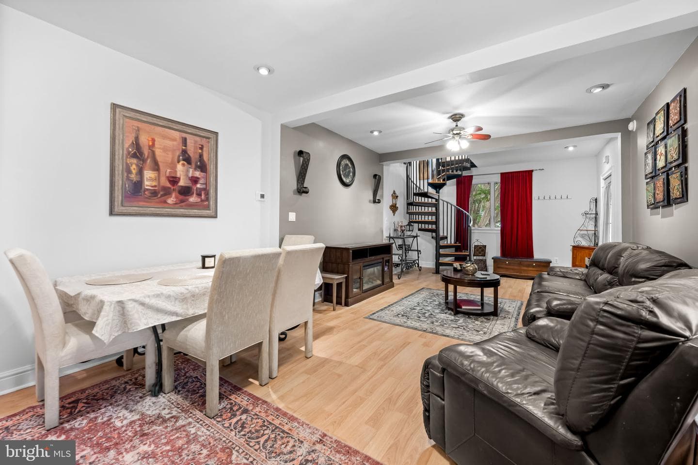 3527 Falls Road photo 27