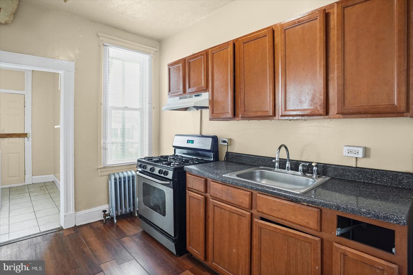 5033 Denmore Avenue photo 11