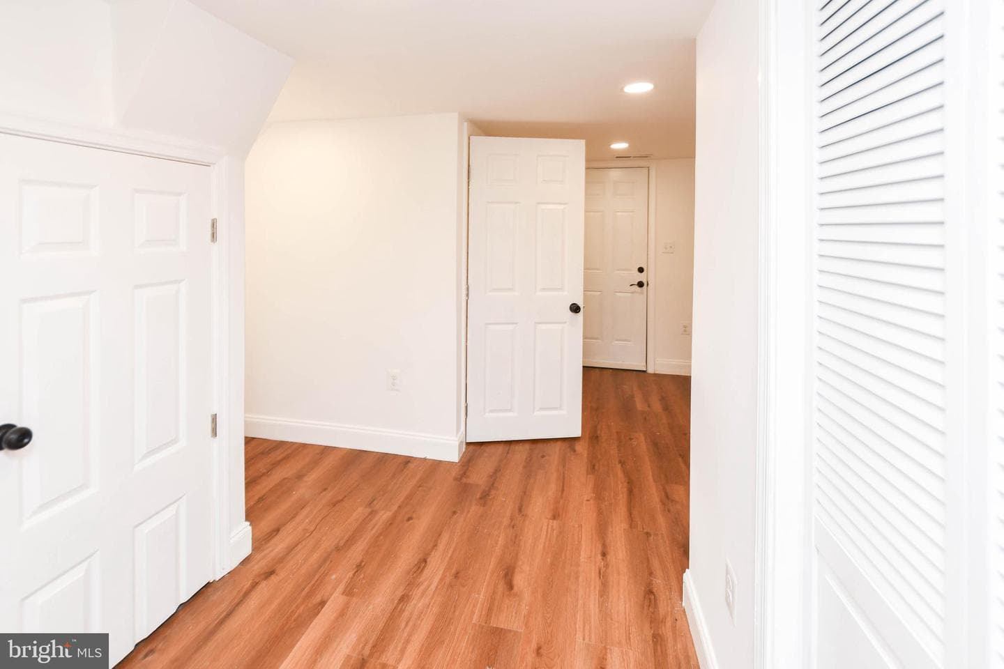 3817 Saint Margaret Street photo 30
