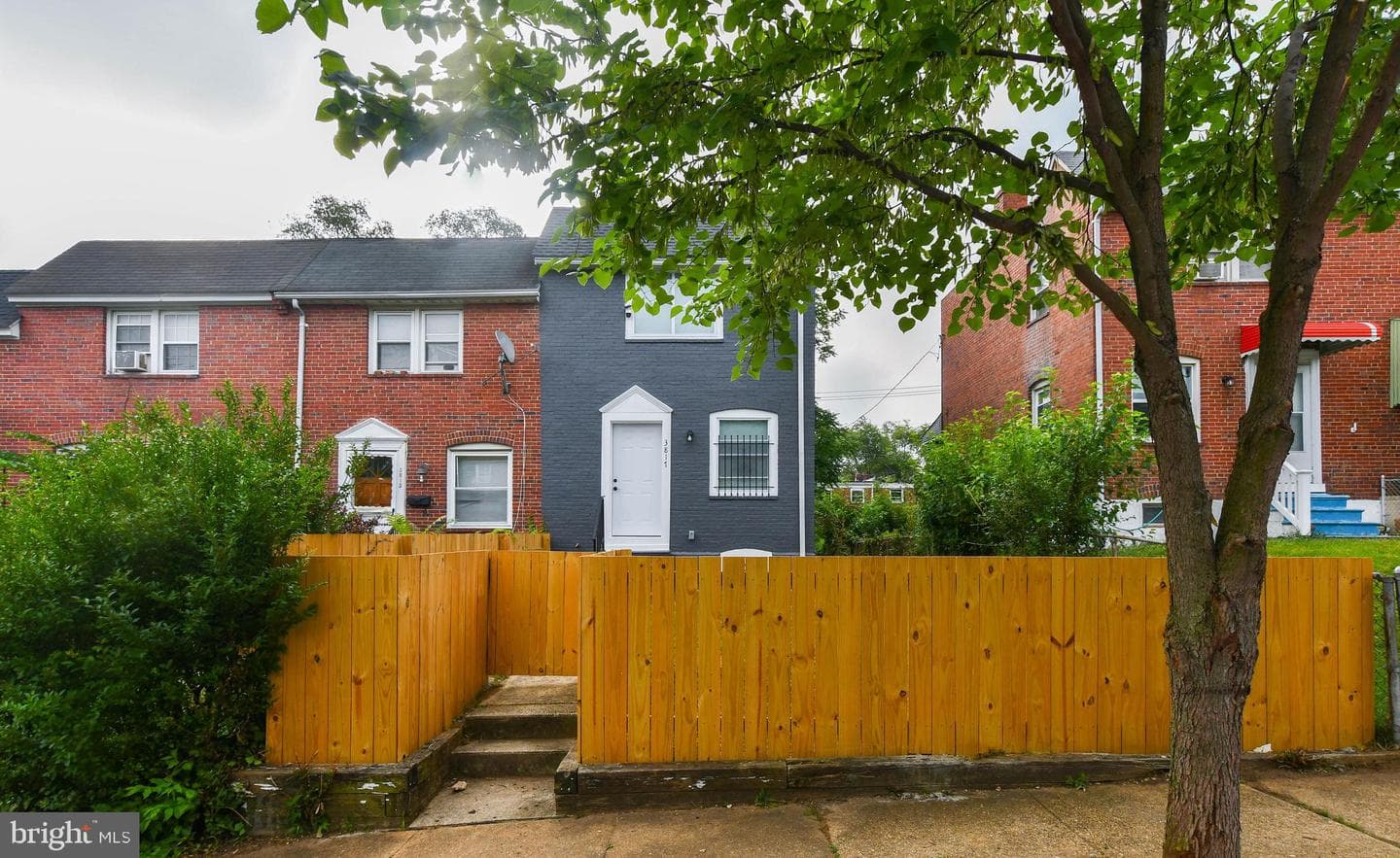 3817 Saint Margaret Street photo 4