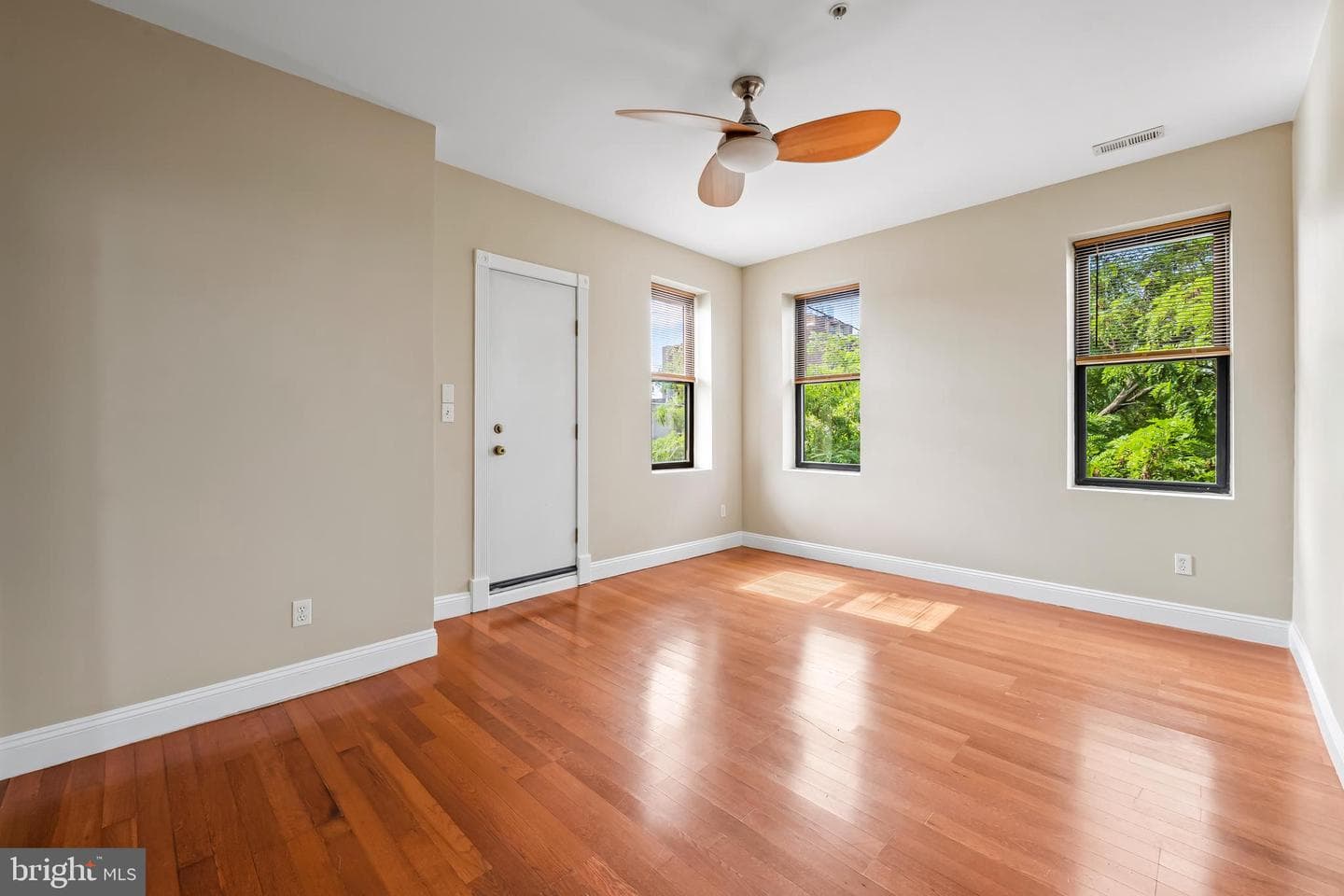 2204 Park Ave # 302 photo 13