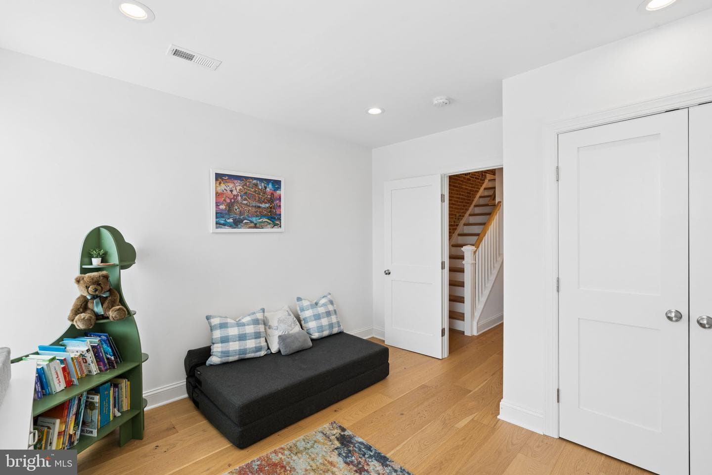 1353 Hull Street photo 28