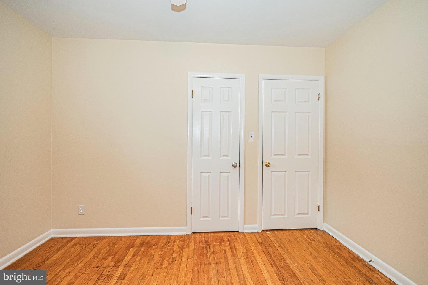 4610 Schley Avenue photo 20