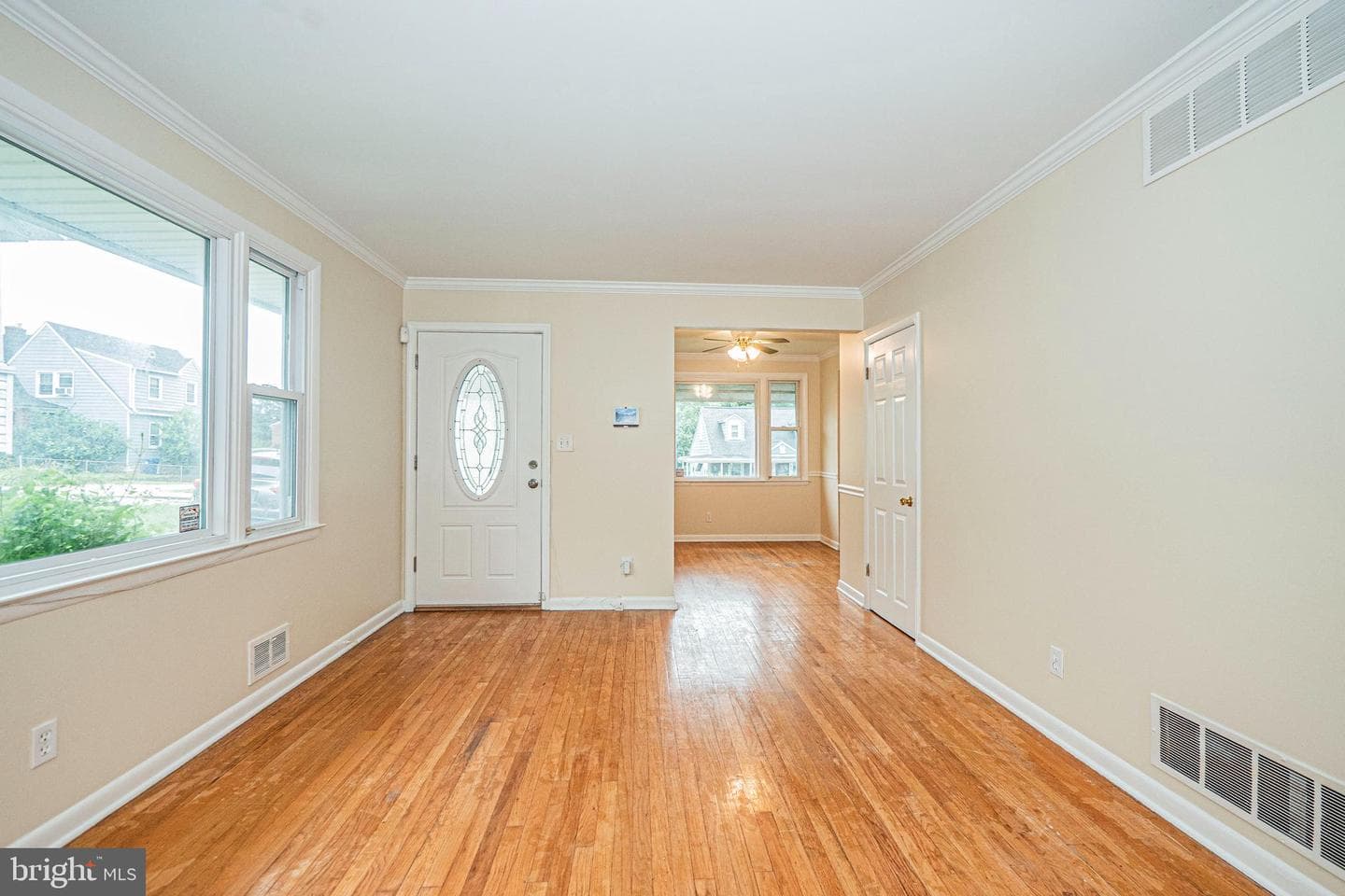 4610 Schley Avenue photo 9