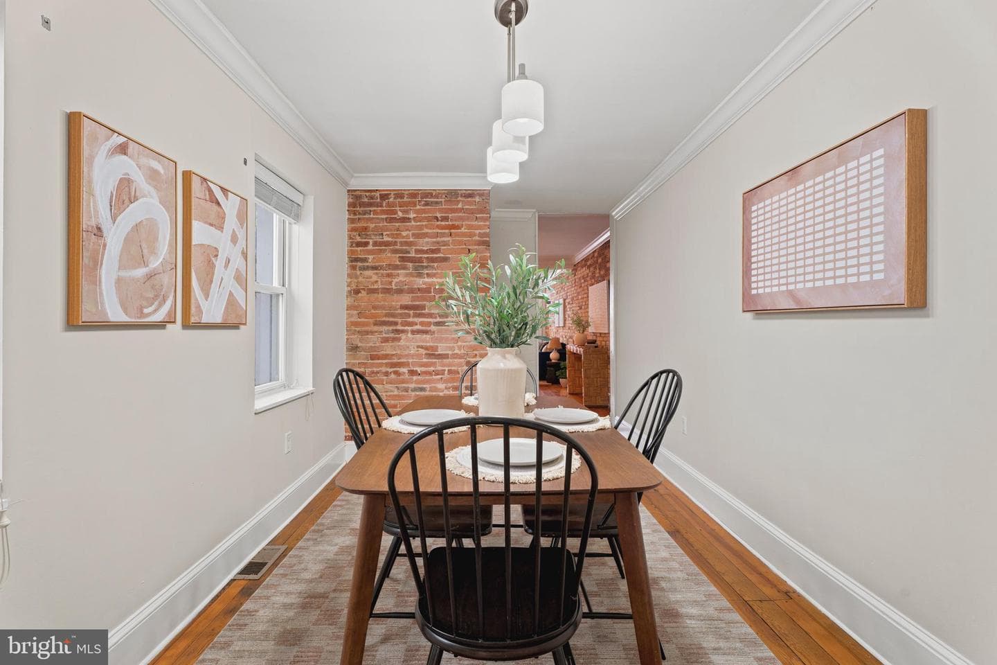 103 E Cross Street E photo 10