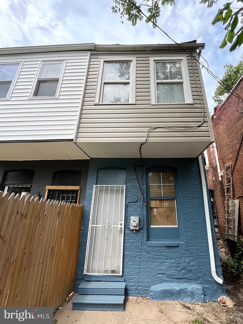 2423 Brentwood Avenue photo 9