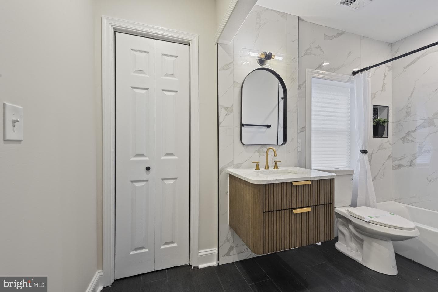 318 N Stricker Street photo 36
