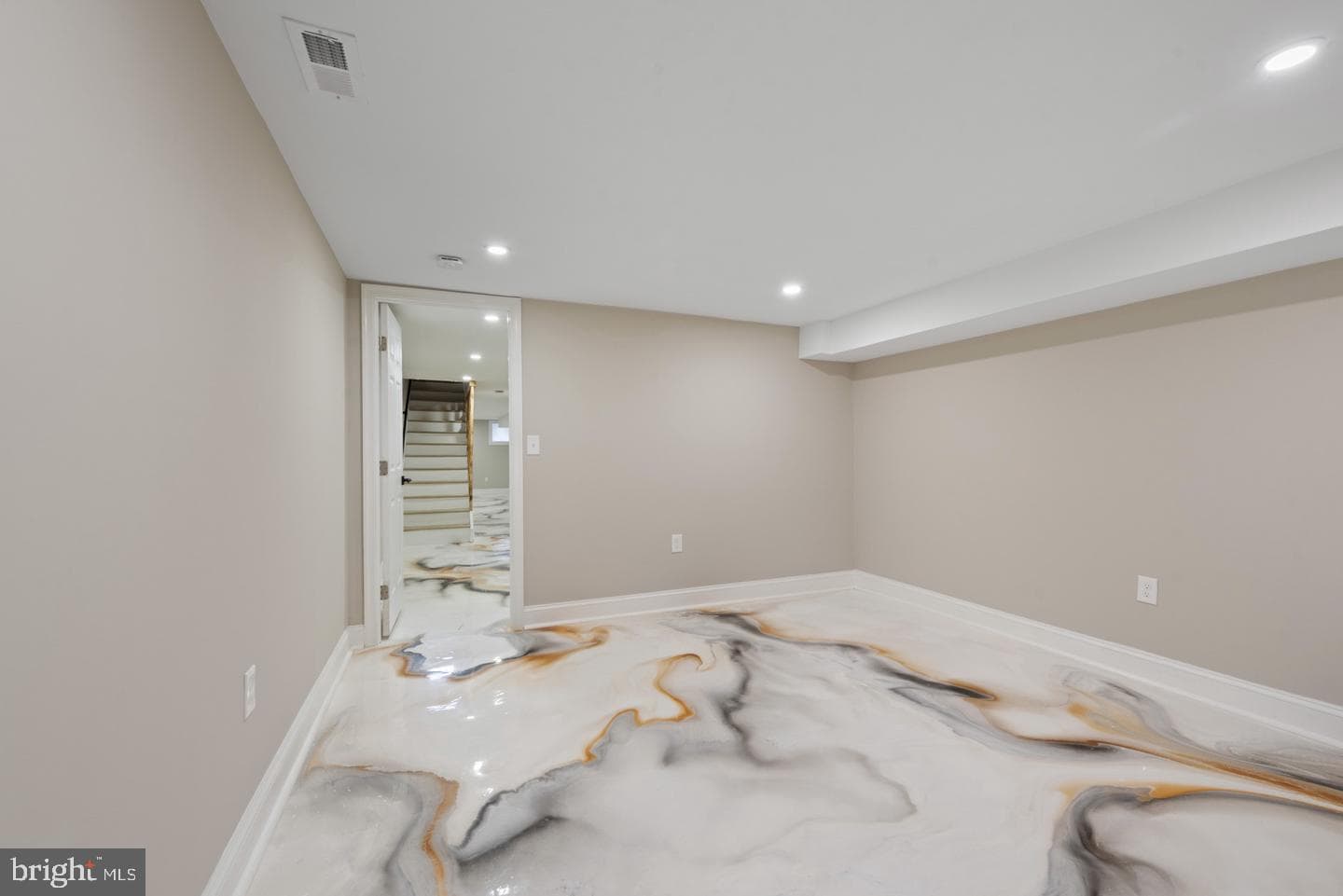 318 N Stricker Street photo 54