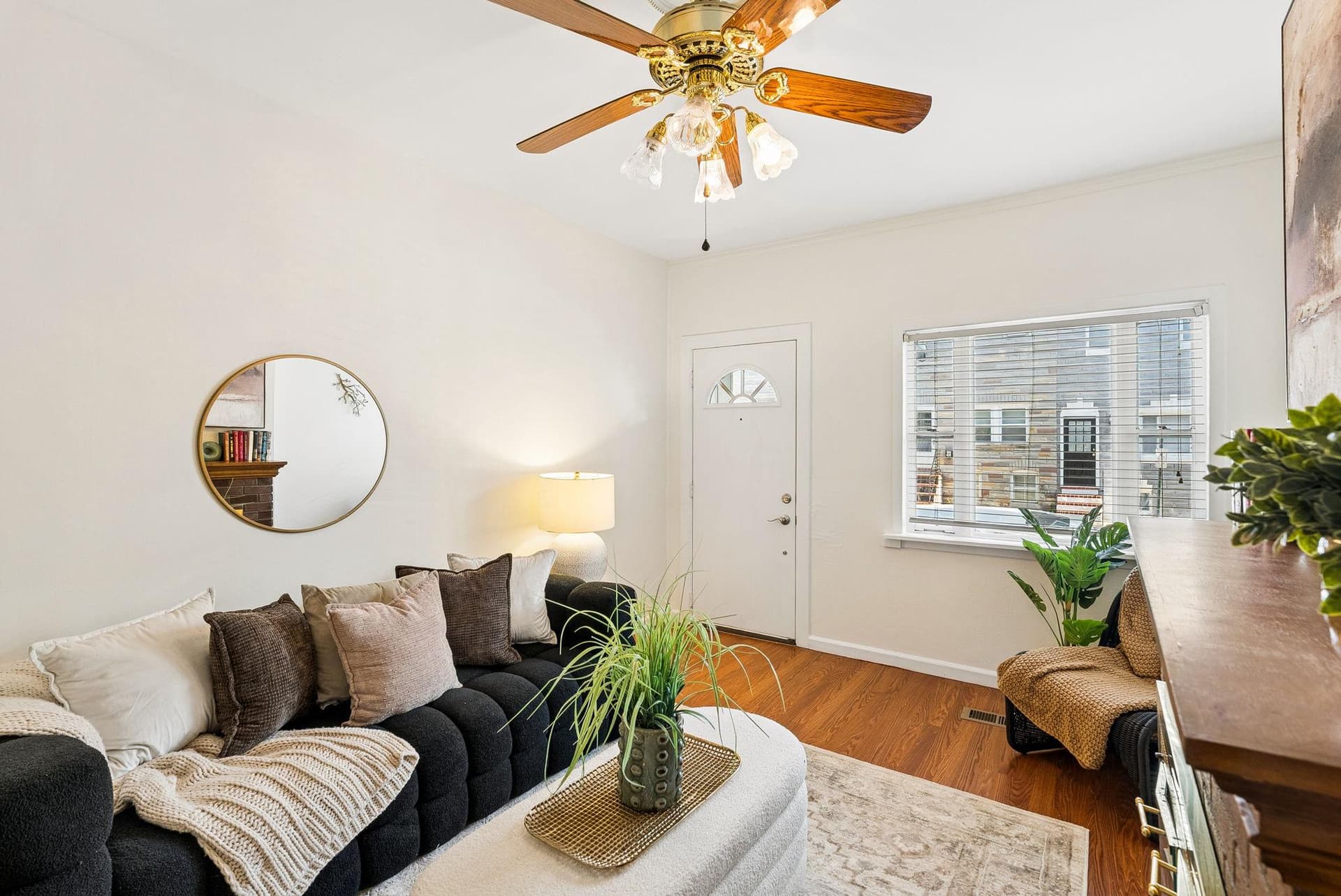 409 W 23rd Street photo 10