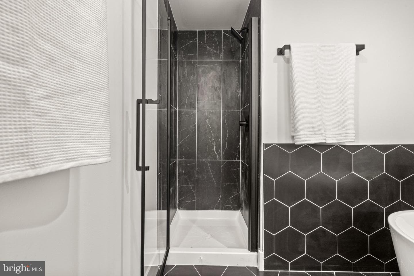 1220 N Eden Street photo 33