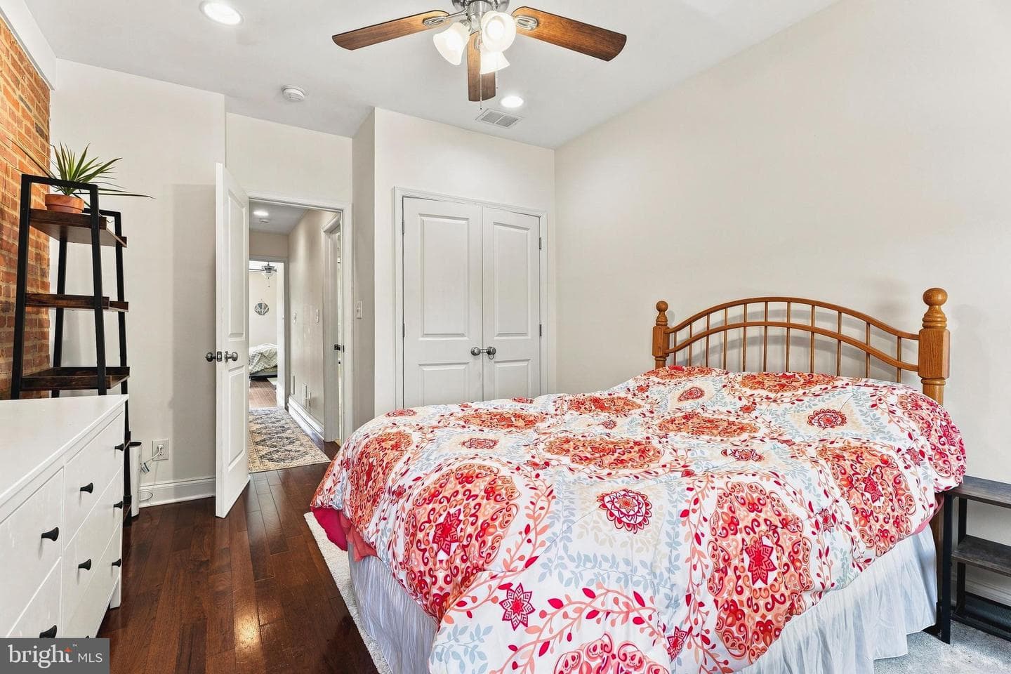 23 W Barney Street photo 18