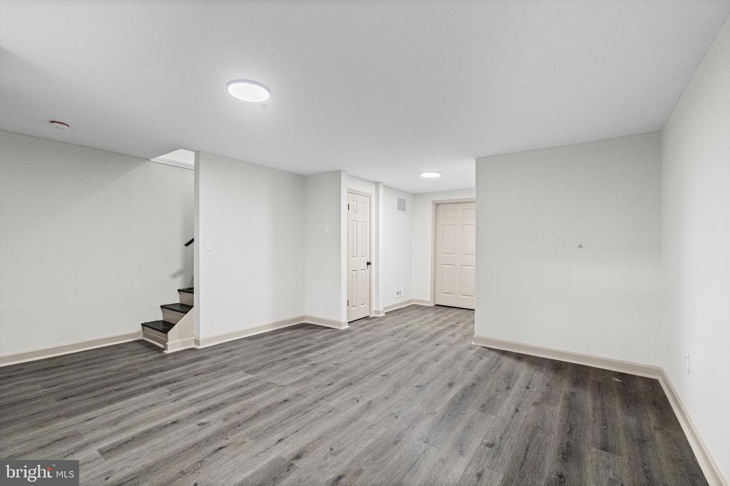 1502 Leslie St photo 27