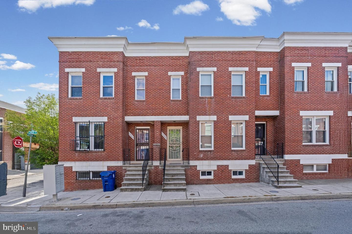 1502 Leslie St photo 31