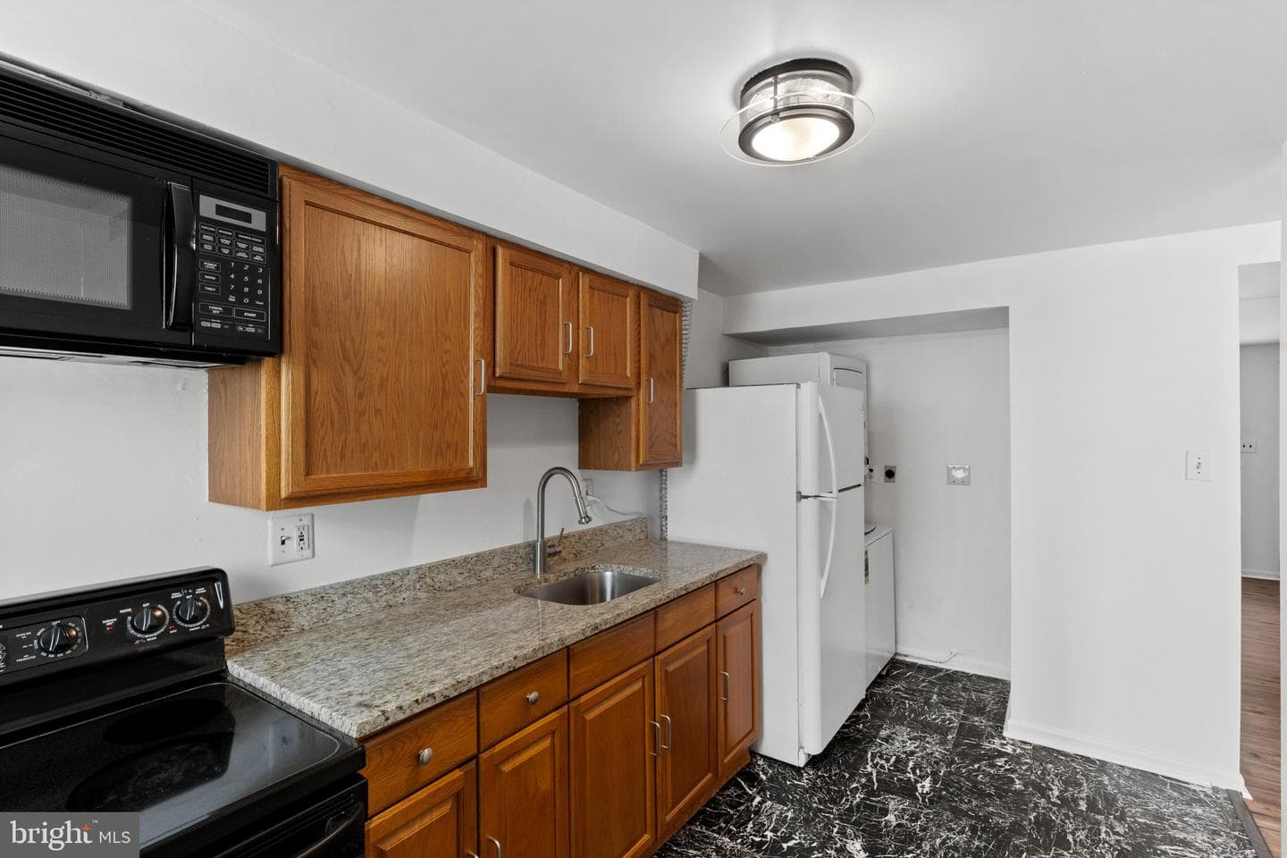 1225 E Chase Street photo 11