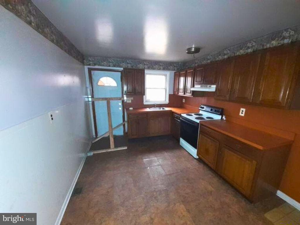 1533 Argyle Ave photo 8