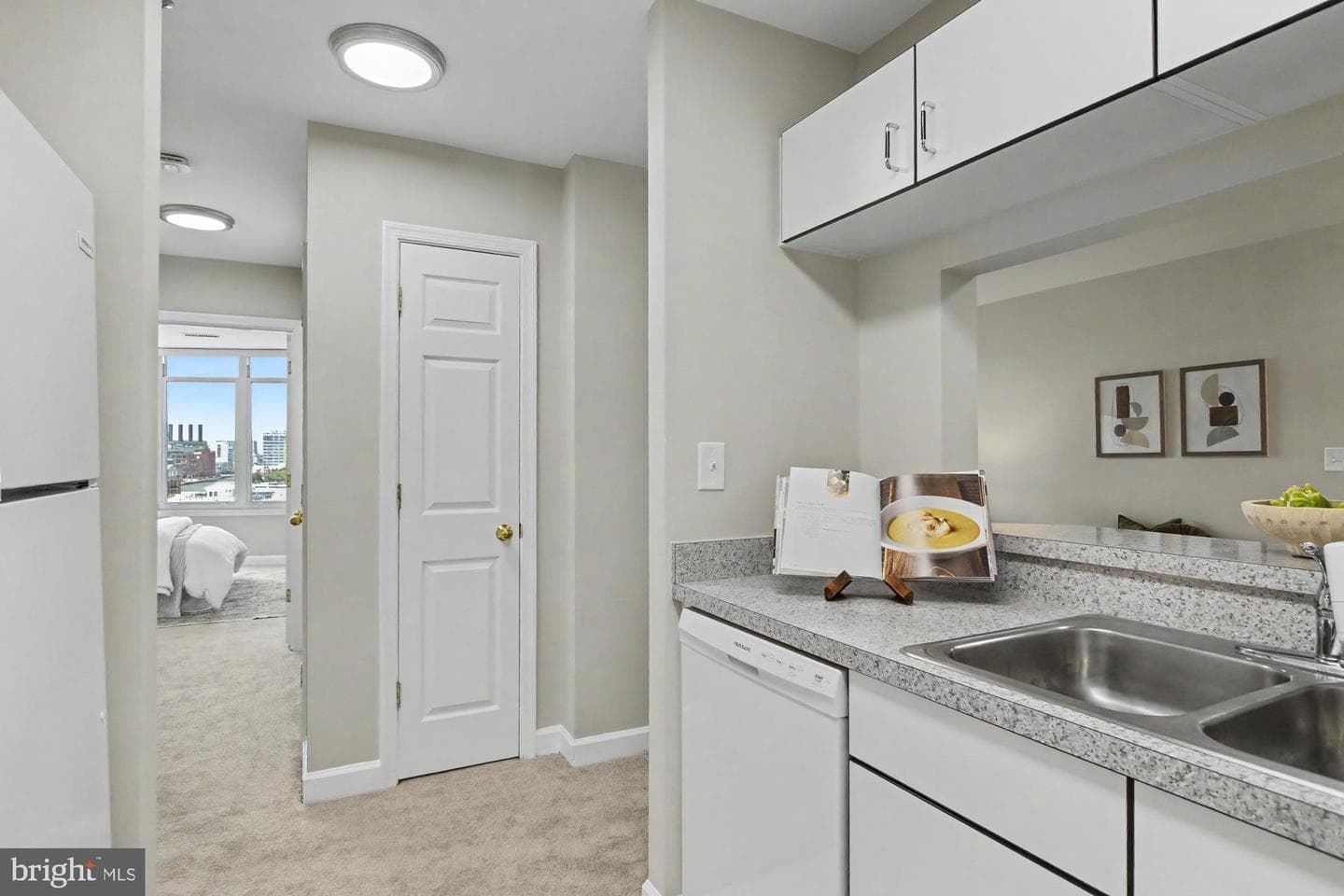100 Harborview Drive #705 photo 18
