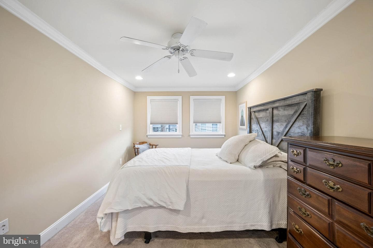 816 S Ellwood Avenue photo 33