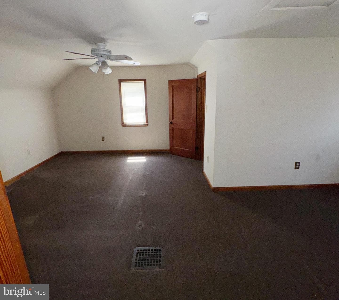 3032 Fleetwood Ave photo 15
