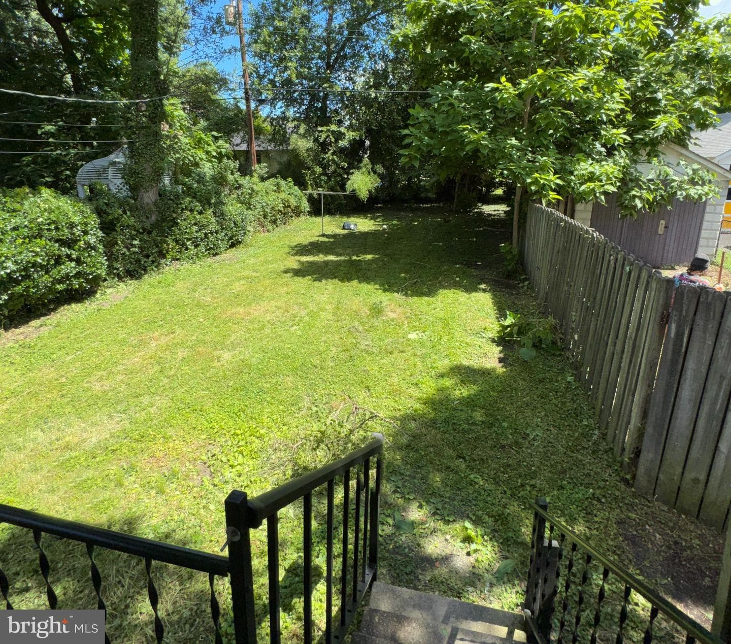 3032 Fleetwood Ave photo 3