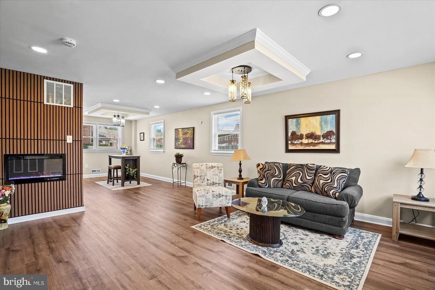 4728 Parkside Drive photo 4