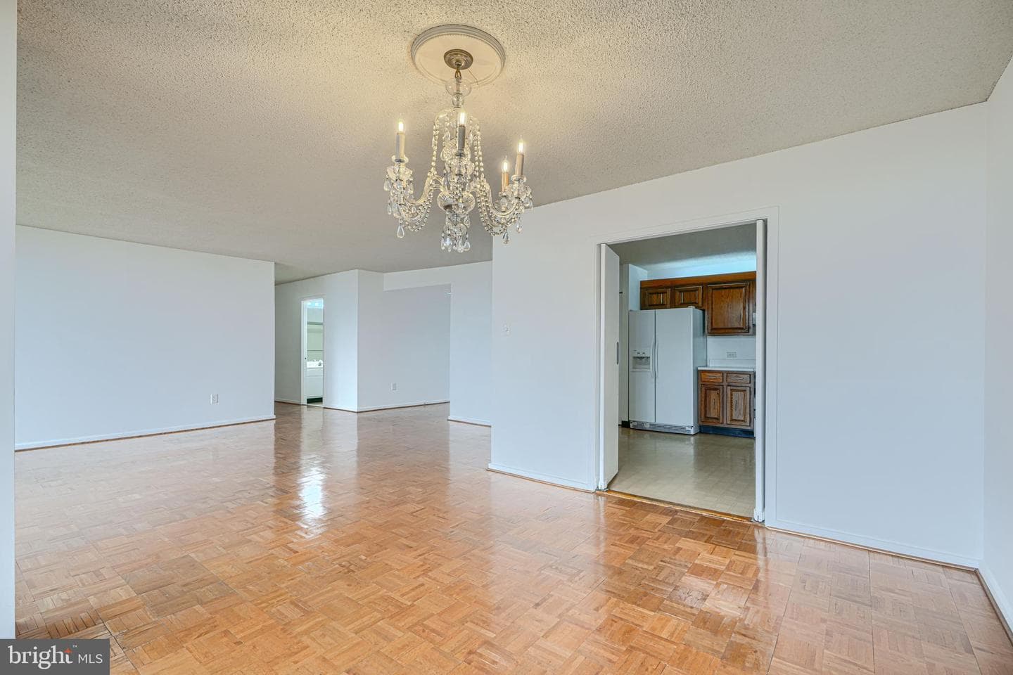 4100 N Charles Street #813 photo 14