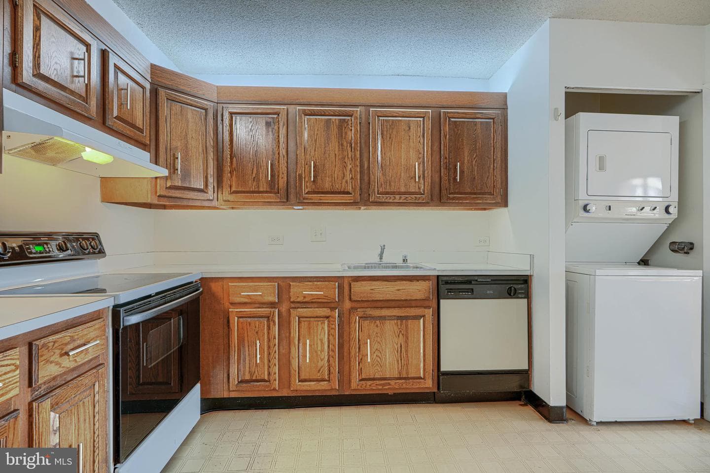 4100 N Charles Street #813 photo 20
