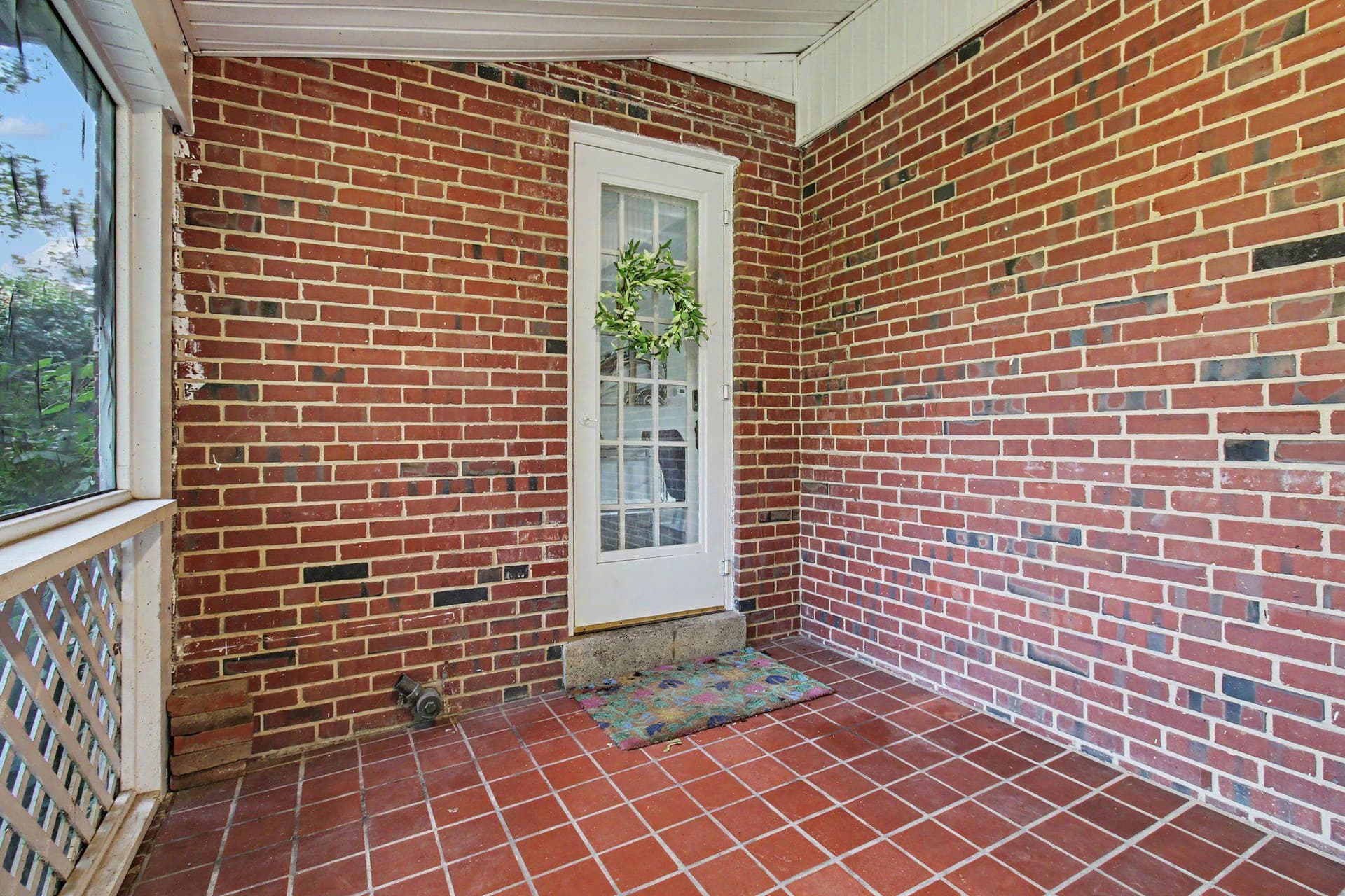 308 Eastway Court photo 26