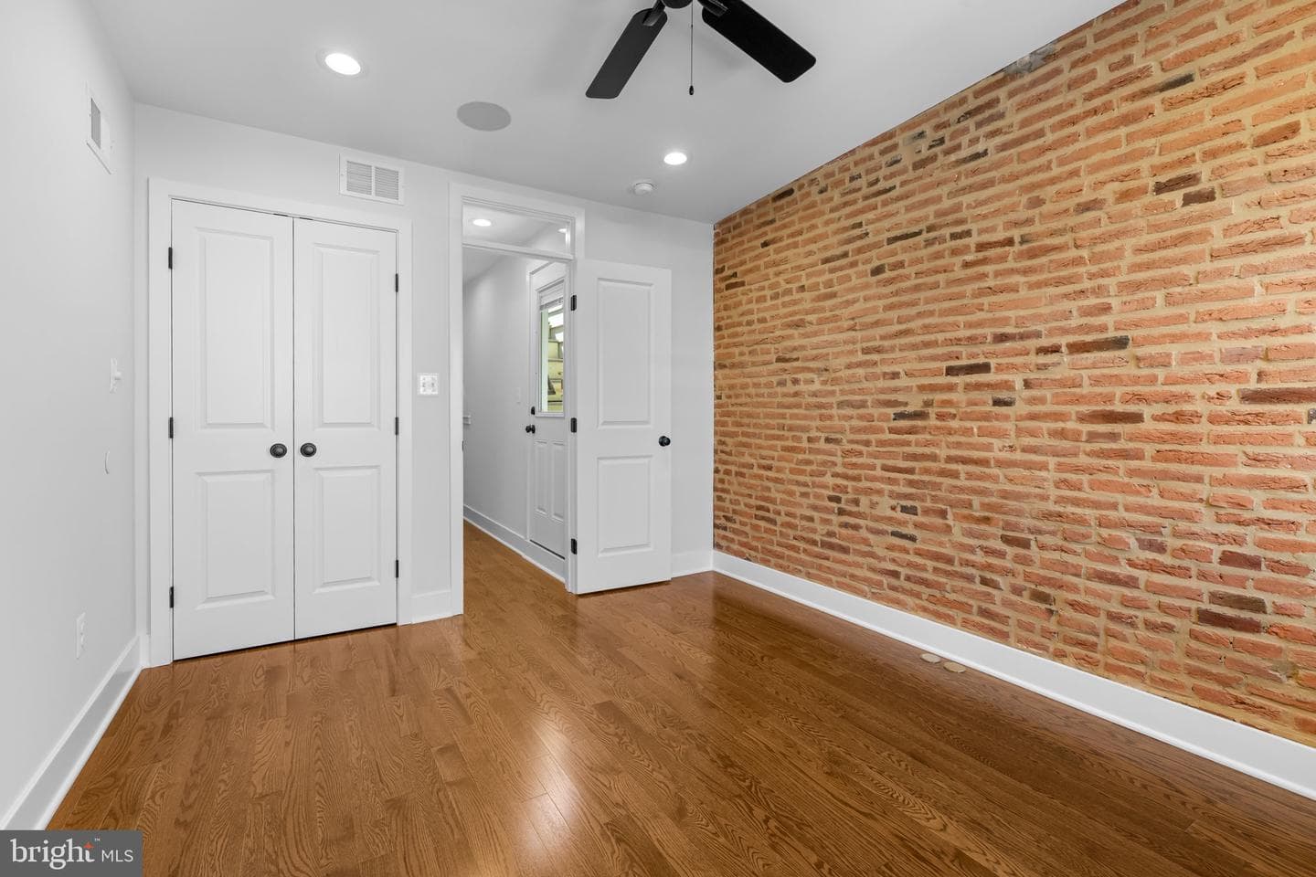 1415 Reynolds Street photo 20