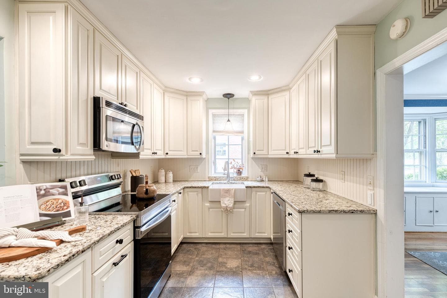 336 Broadmoor Road photo 15