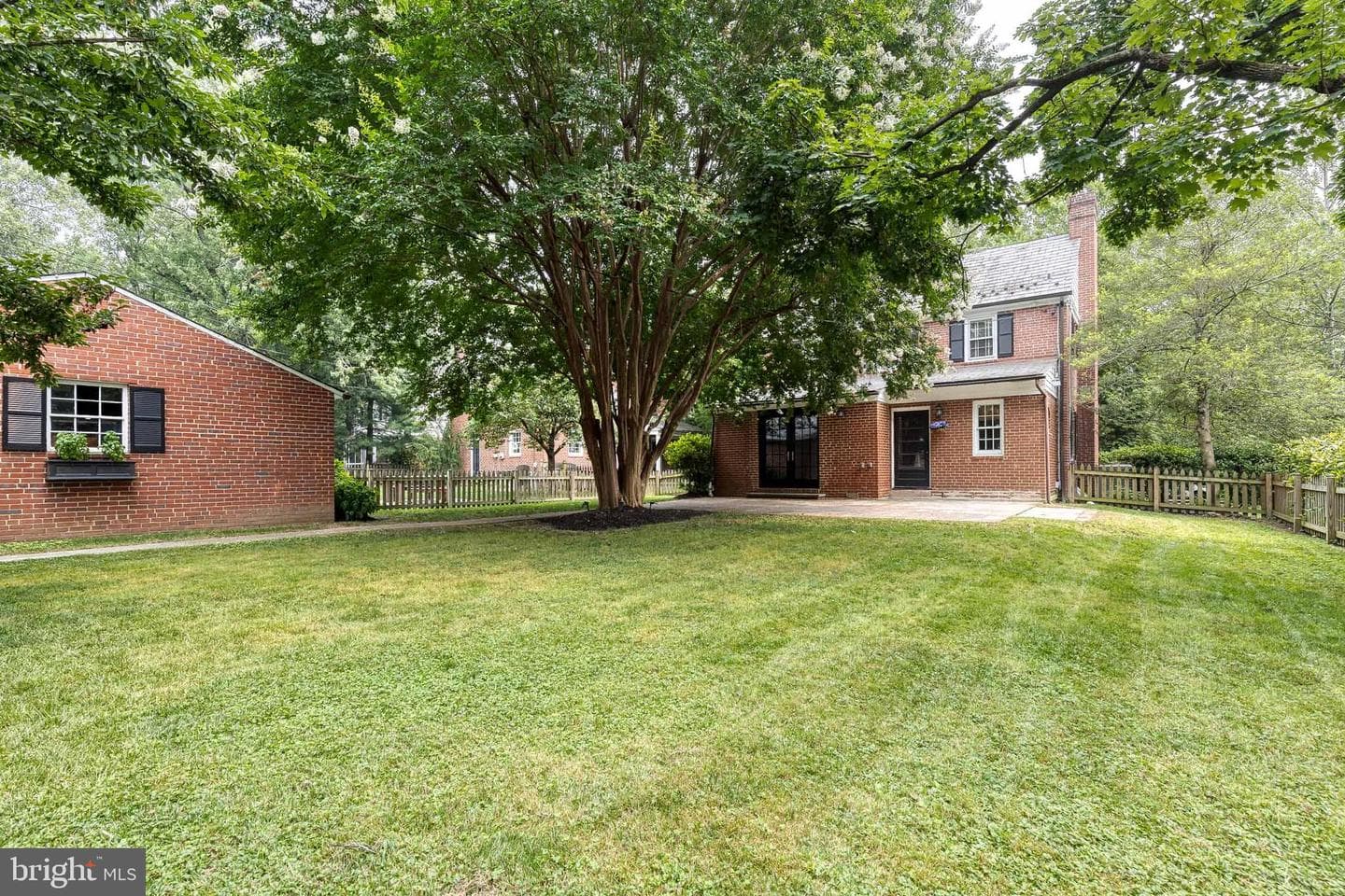 336 Broadmoor Road photo 38