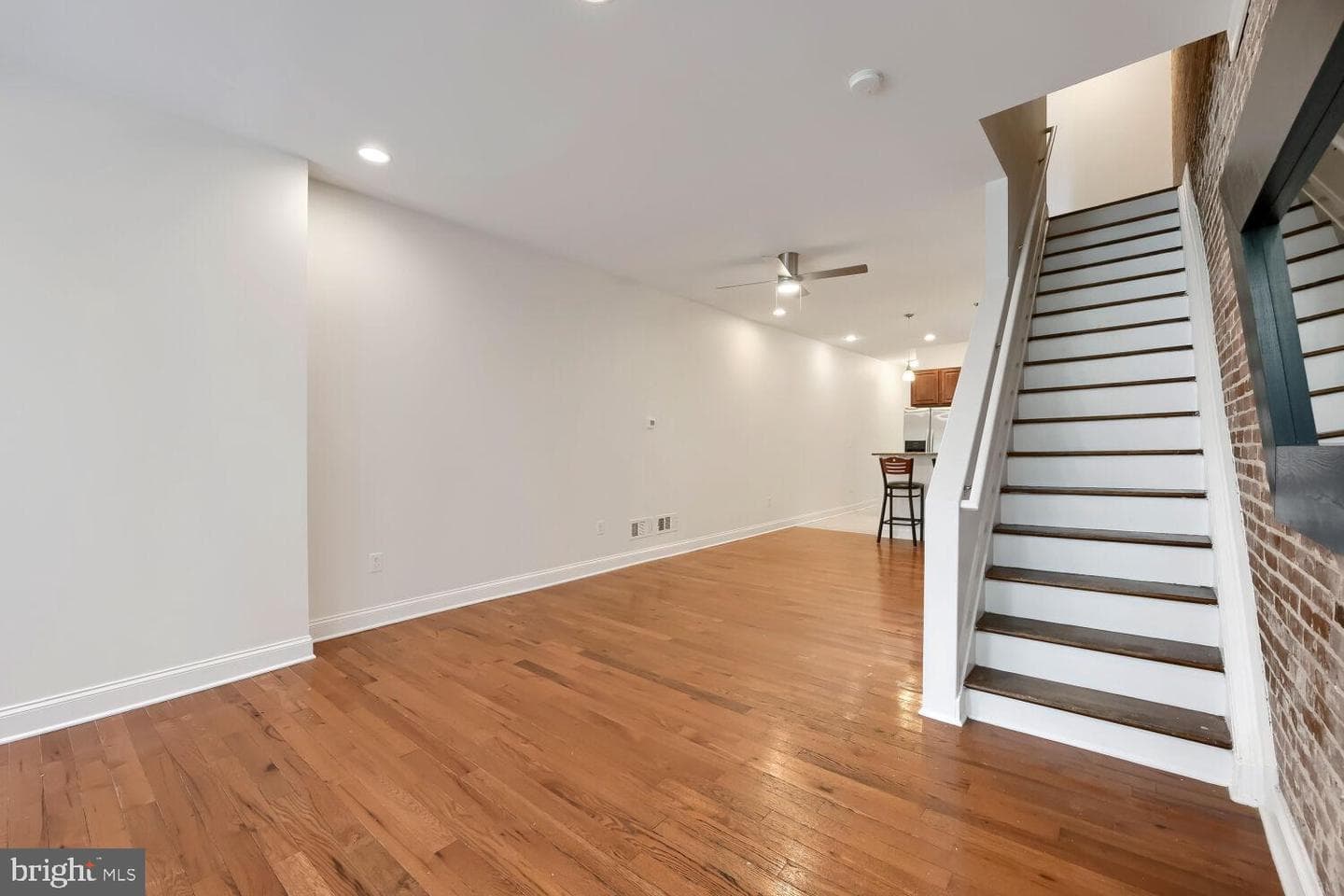 1228 N Broadway photo 4