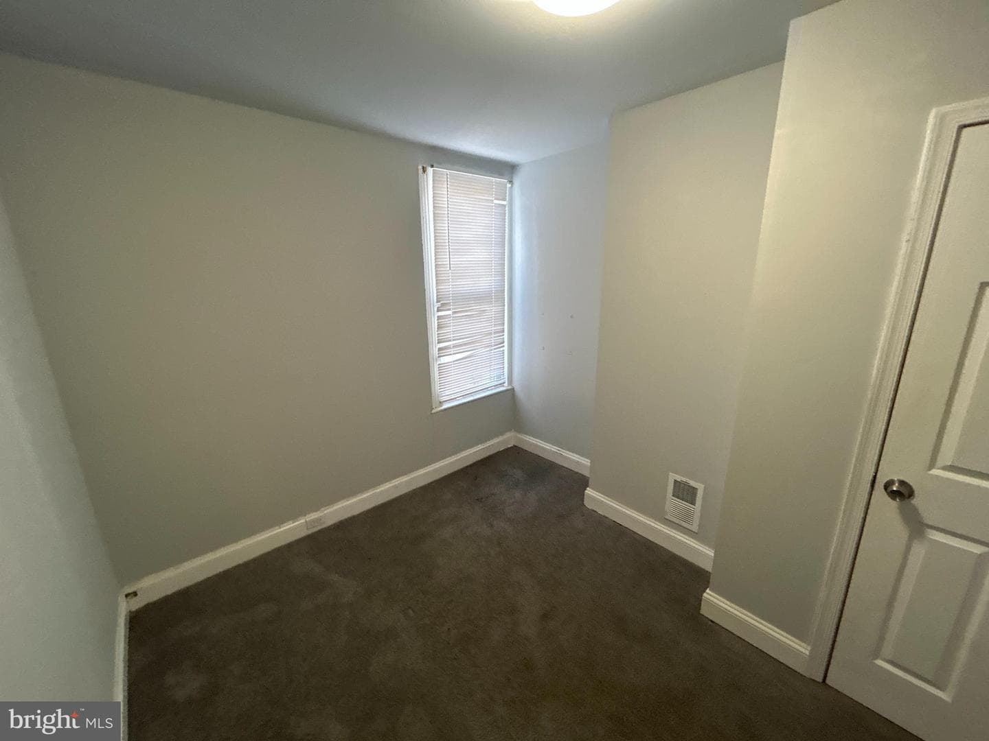 1427 E Lafayette Avenue photo 13